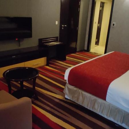 Nehal Hotel Abu Dhabi Esterno foto