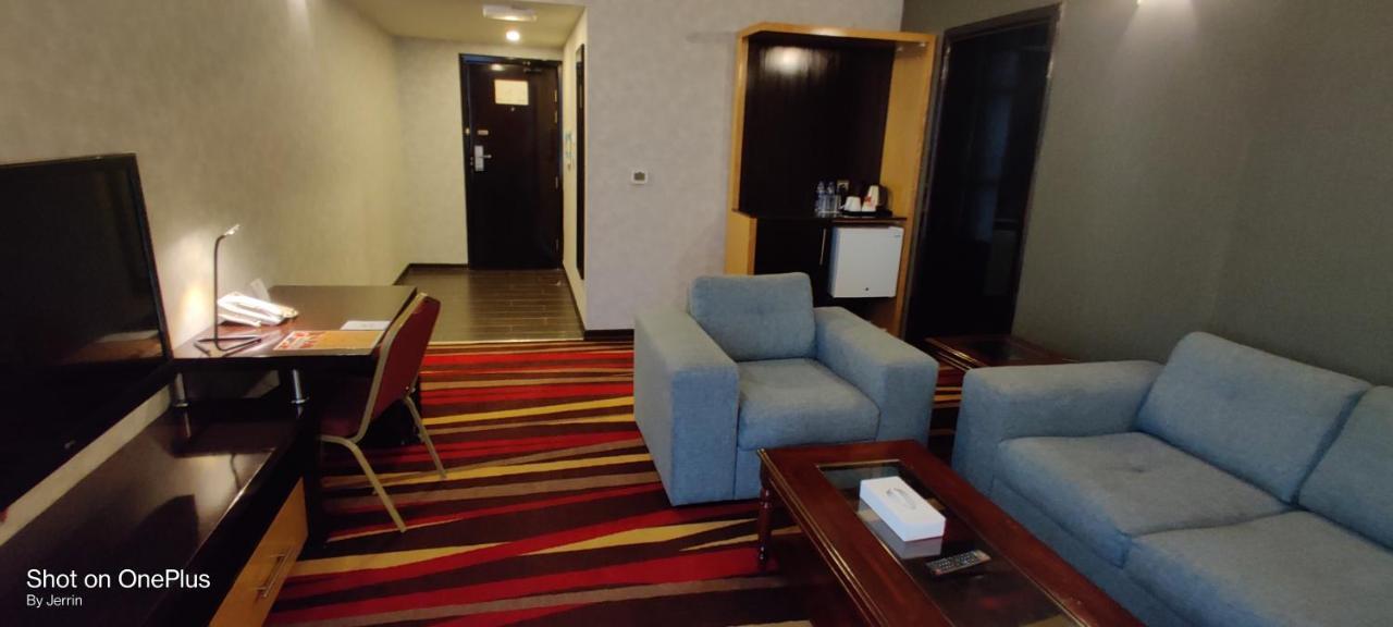 Nehal Hotel Abu Dhabi Esterno foto