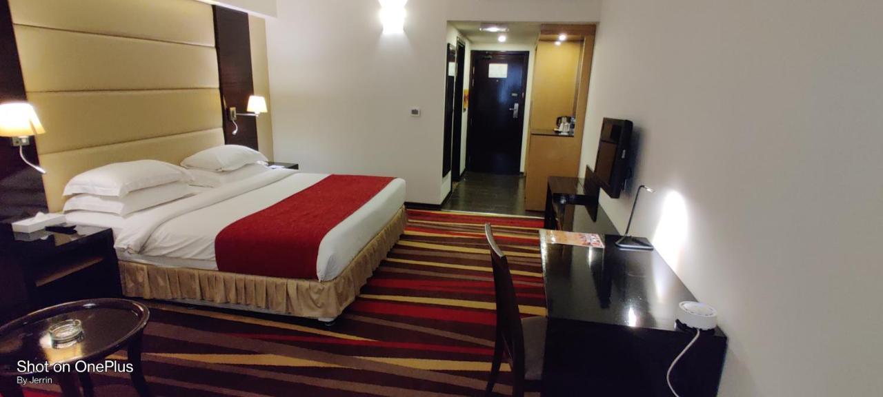 Nehal Hotel Abu Dhabi Esterno foto
