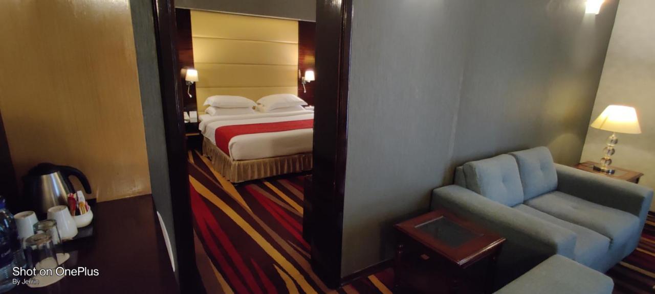 Nehal Hotel Abu Dhabi Esterno foto