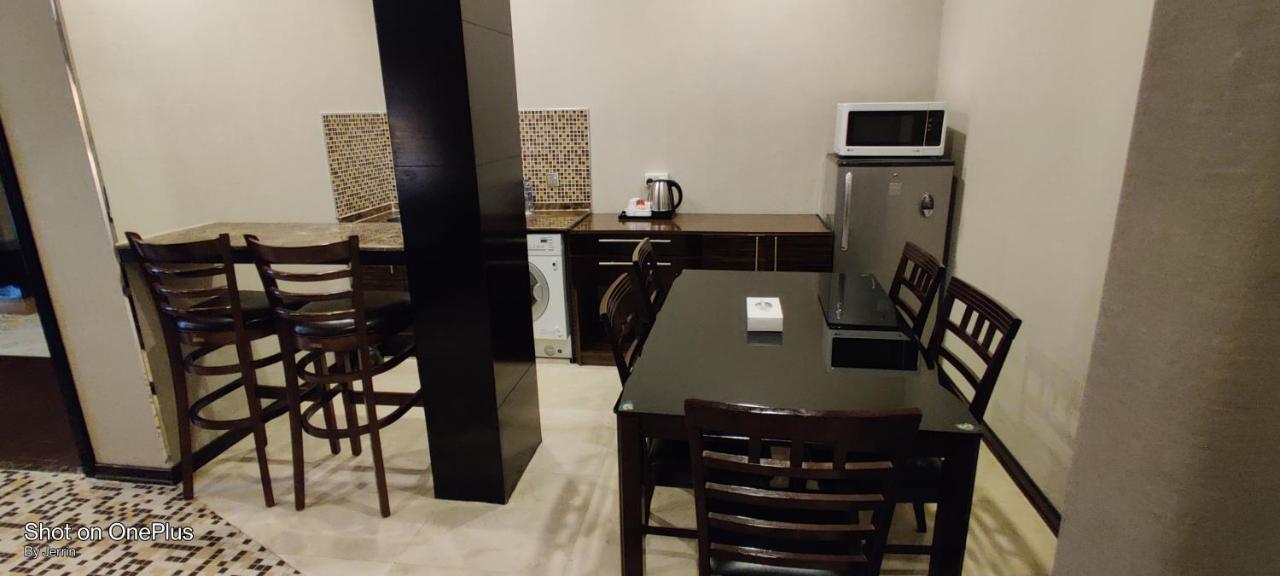 Nehal Hotel Abu Dhabi Esterno foto