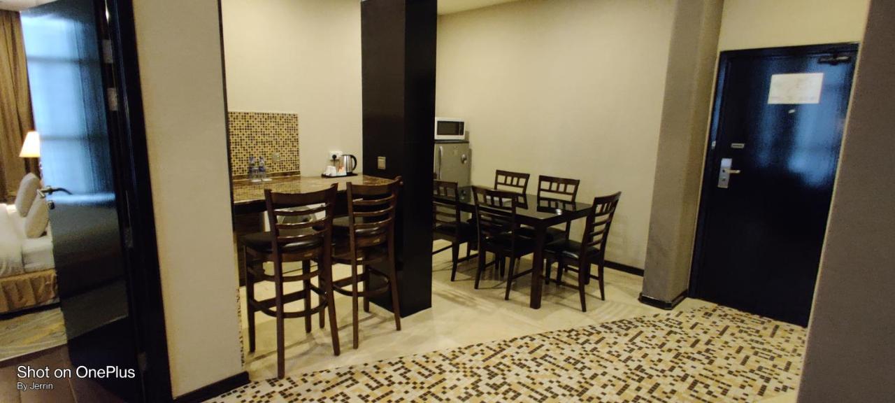 Nehal Hotel Abu Dhabi Esterno foto