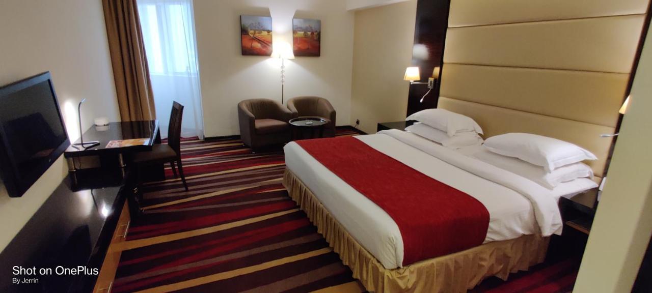 Nehal Hotel Abu Dhabi Esterno foto