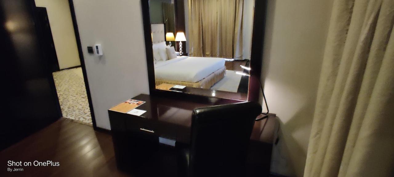 Nehal Hotel Abu Dhabi Esterno foto