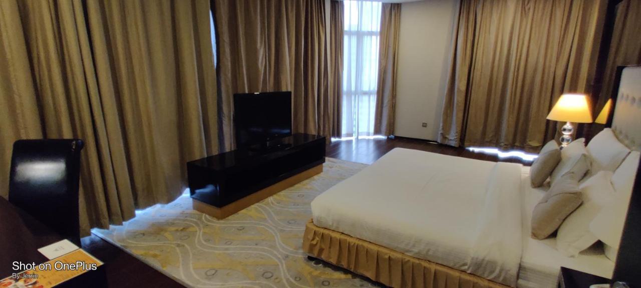 Nehal Hotel Abu Dhabi Esterno foto
