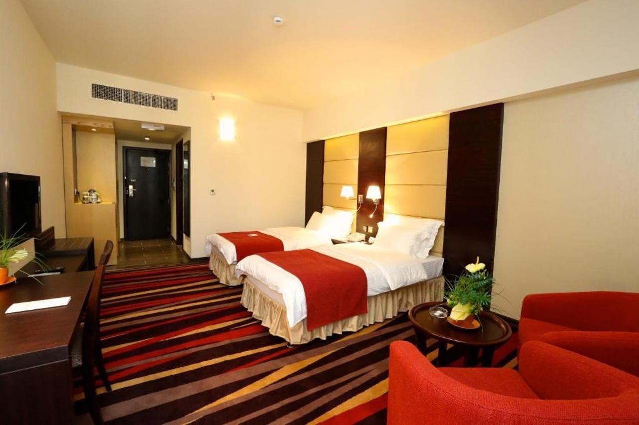Nehal Hotel Abu Dhabi Esterno foto