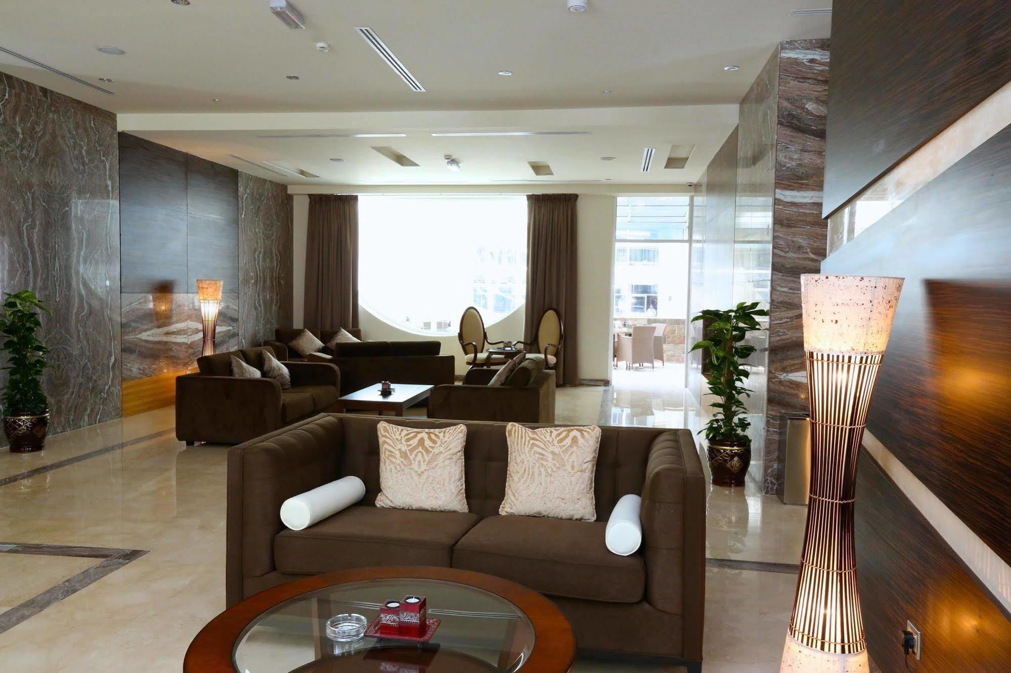 Nehal Hotel Abu Dhabi Esterno foto