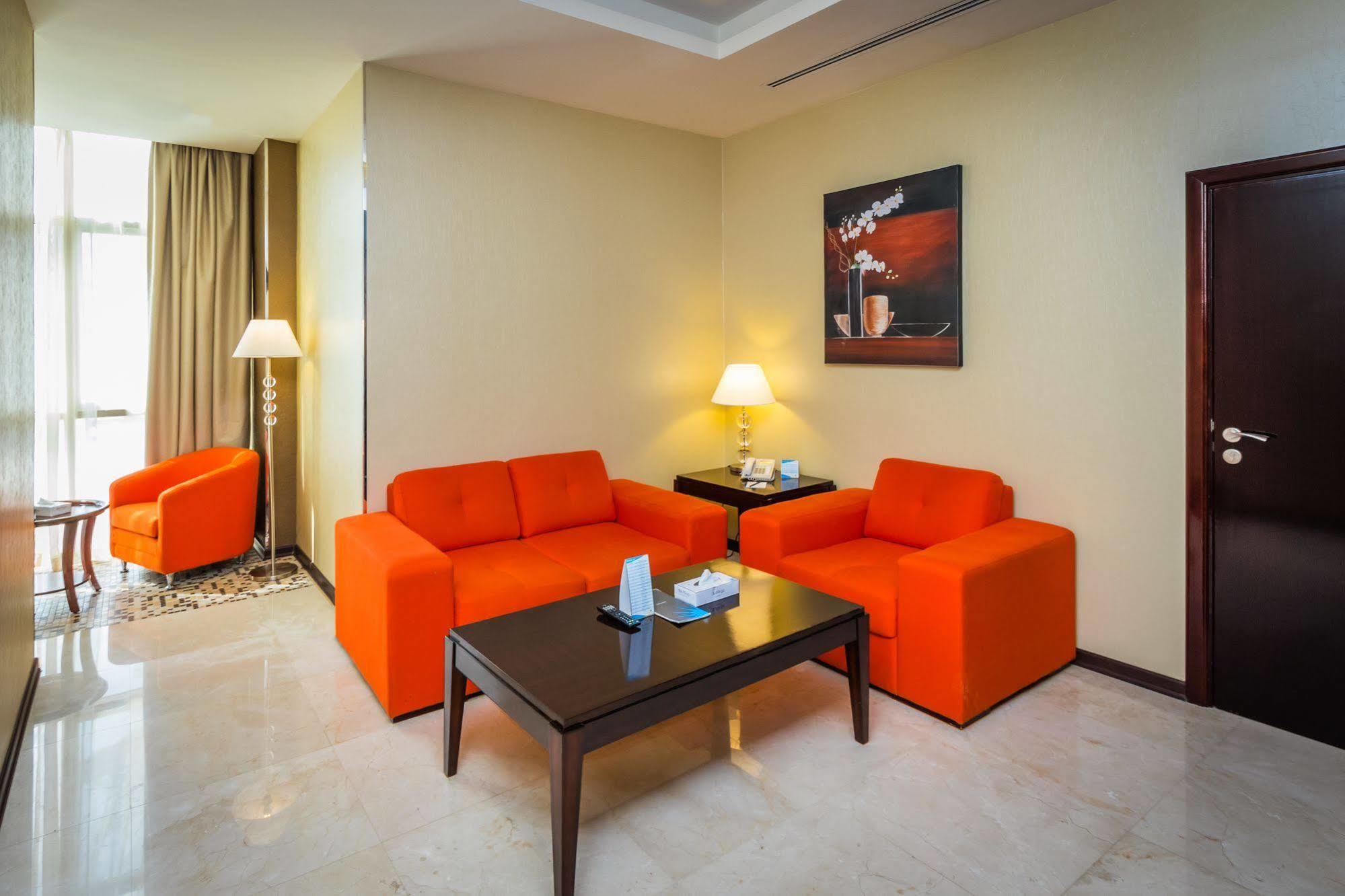 Nehal Hotel Abu Dhabi Esterno foto