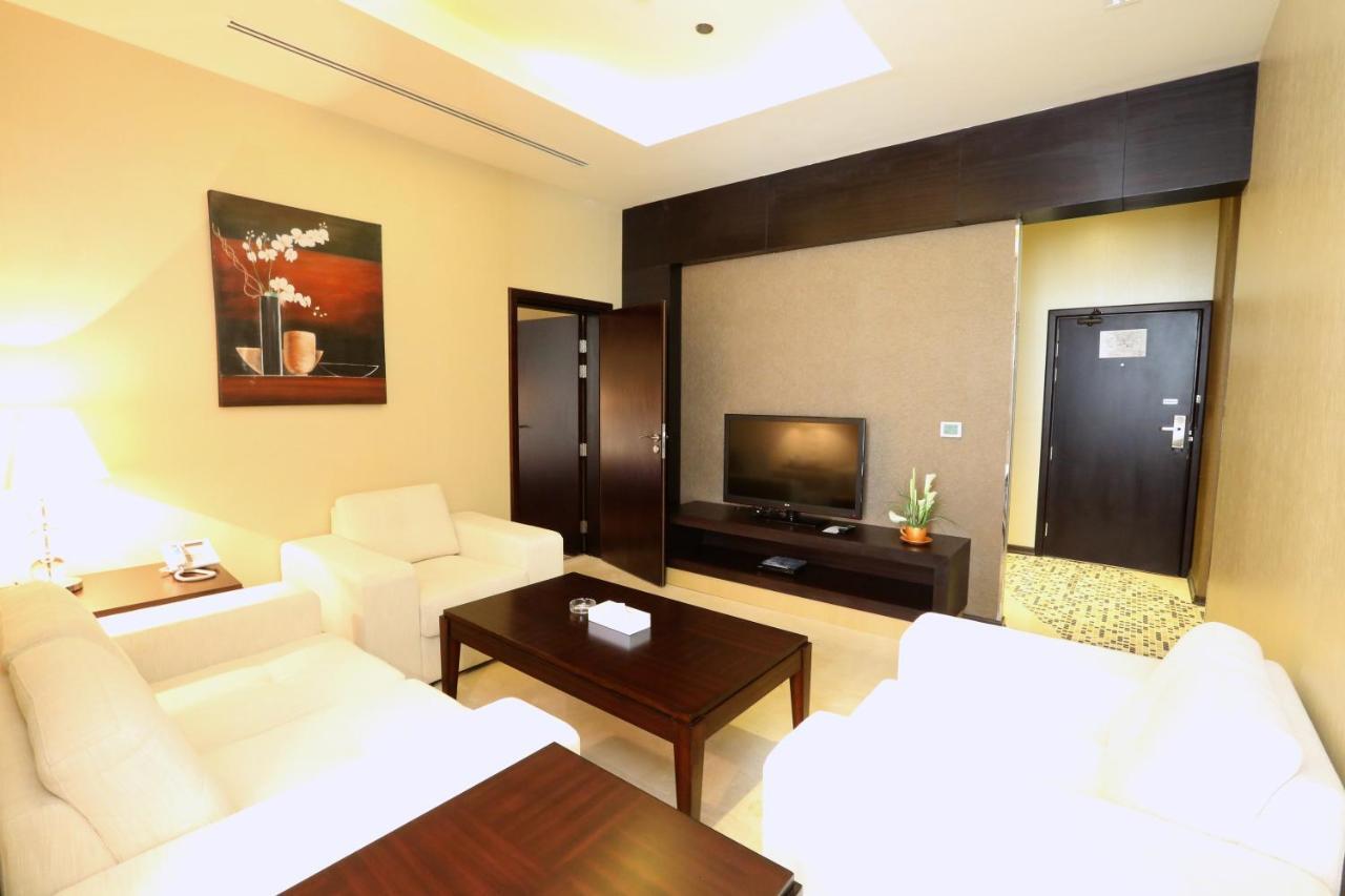 Nehal Hotel Abu Dhabi Esterno foto